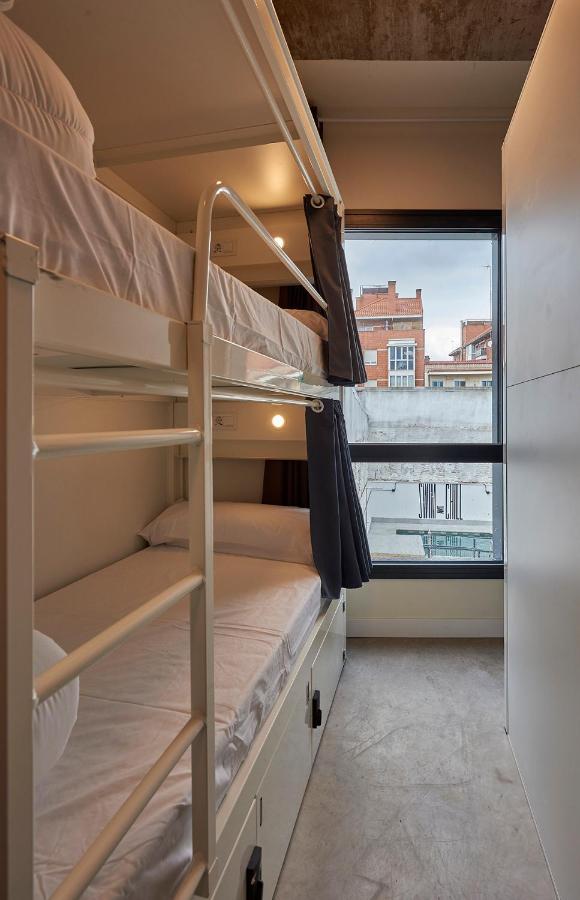 Hostelfly Madrid Exteriör bild