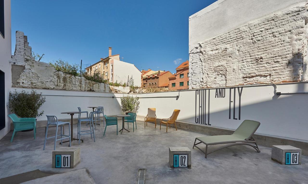 Hostelfly Madrid Exteriör bild